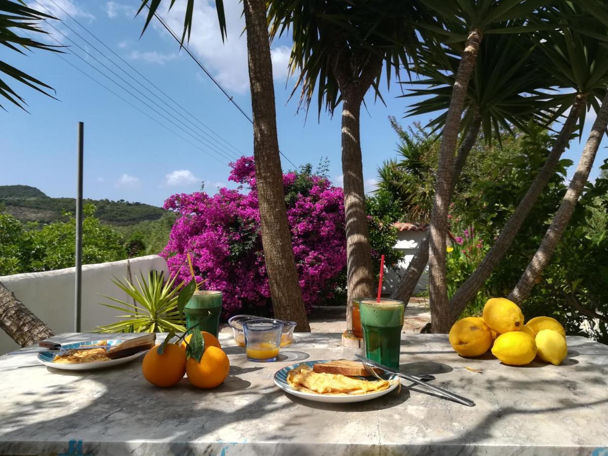 Lemon Tree Cottage Finikúnda Kültér fotó